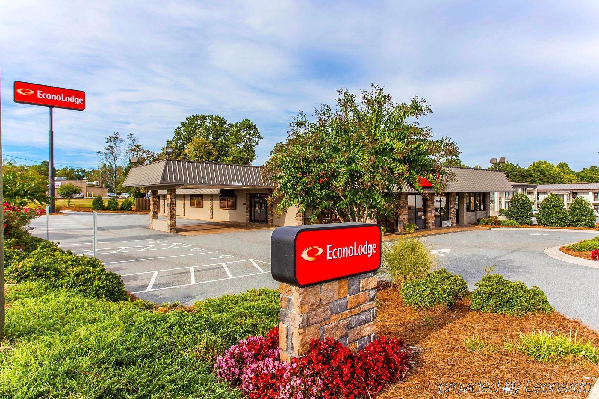Econo Lodge Kernersville Buitenkant foto